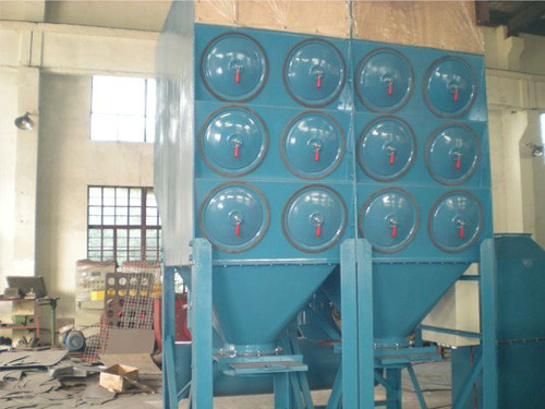 山西粉末回(hui)收濾筒除塵(chén)器